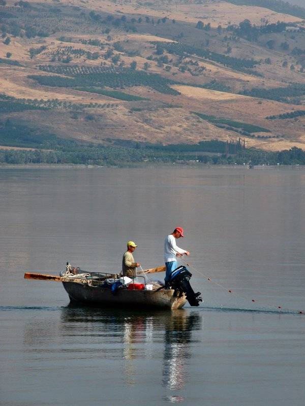 انخفاض مستوى منسوب المياه في بحيرة طبريا