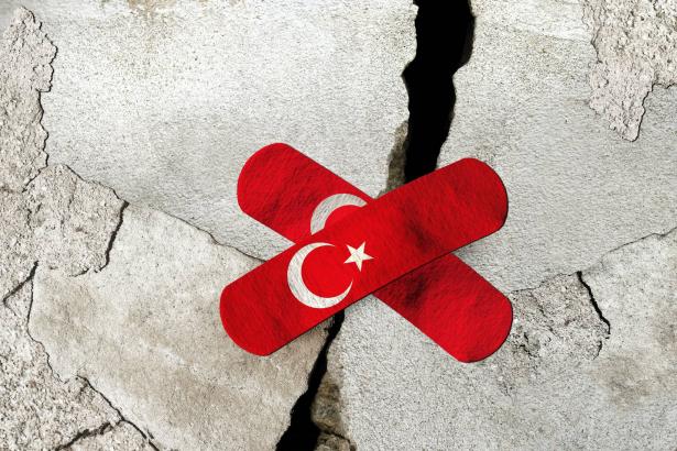 غرفة طوارئ الحركة الإسلامية: جمعيّتا الأعمال الخيرية والإغاثة 48 ترسلان وفدًا لتركيا لتقديم المساعدات الطارئة لمتضرري الزلزال