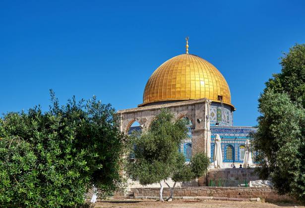 جهات رسمية فلسطينية تحذّر من تصاعد وتيرة الأحداث في القدس في شهر رمضان