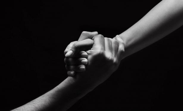 ما الذي يميز التطوع والتبرع في شهر رمضان؟