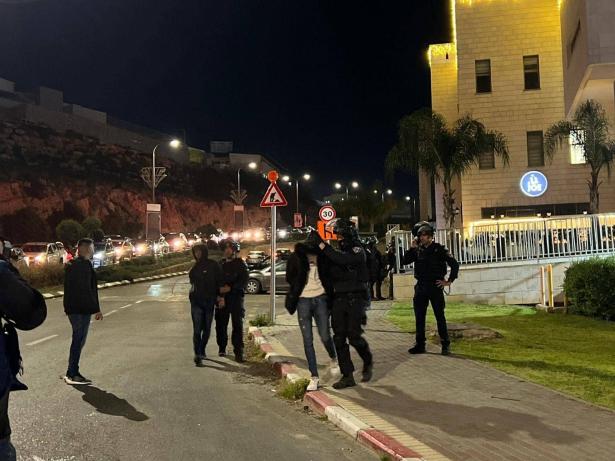 أم الفحم| اندلاع مواجهات عقب مسيرة نُظمت لمناصرة القدس والمسجد الأقصى