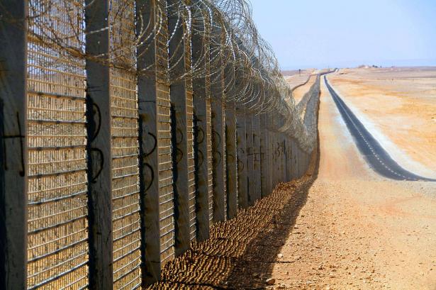 ضربات جوية اسرائيلية على أهداف سورية ردًا على هجمات صاروخية