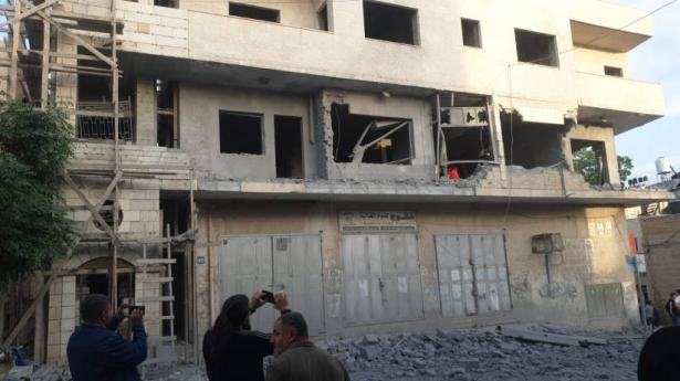 قوّات الجّيش الإسرائيلي تفجّر منزل الأسير إسلام فروخ في رام الله