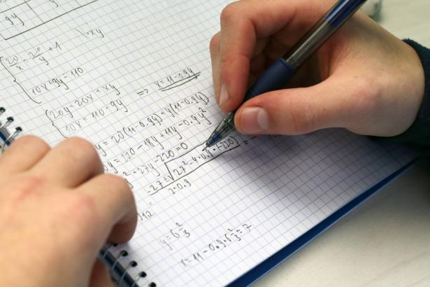مطالبات بزيادة عدد الطلاب العرب المتقدمين لـ4 وحدات رياضيات في البجروت