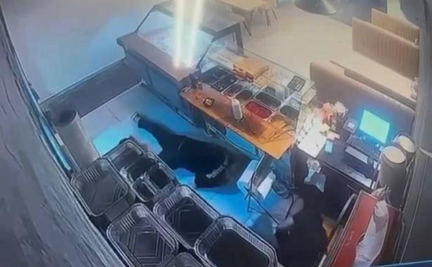 صورة من مكان الحادث 