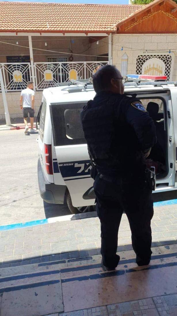 عملية إطلاق نار باتجاه سيارة للشرطة الإسرائيلية ومتجر، قرب مدينة نابلس .