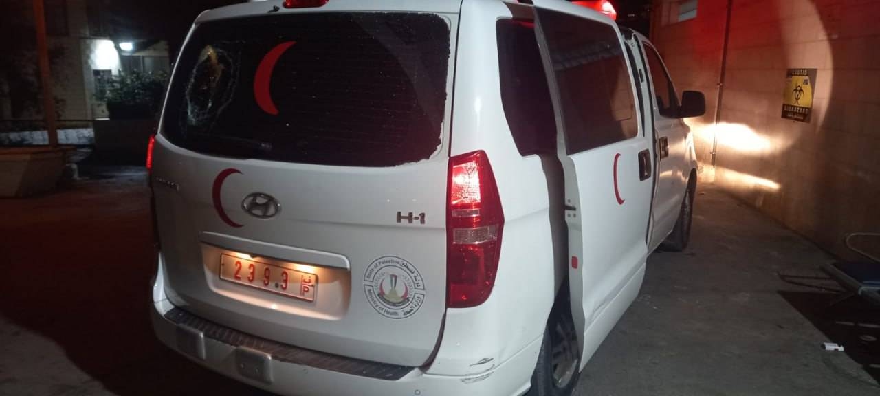 نجاة طفل وطاقم إسعاف من اعتداء المستوطنين قرب قلقيلية