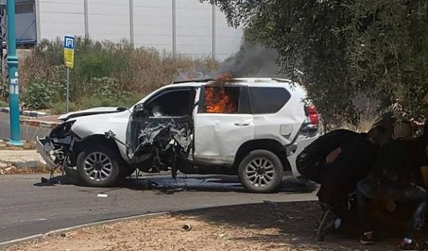 انفجار سيارة في الرملة، أسفر عن إصابة رجل بجراحٍ خطيرة 