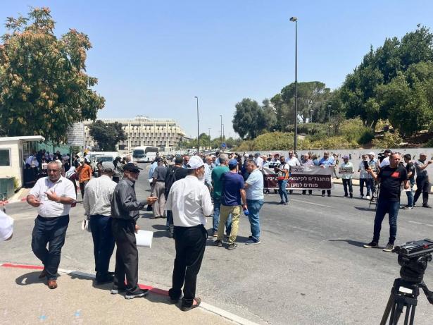 رؤساء السّلطات المحلية يعلنون الإضراب الشامل وعدم افتتاح العام الدّراسي