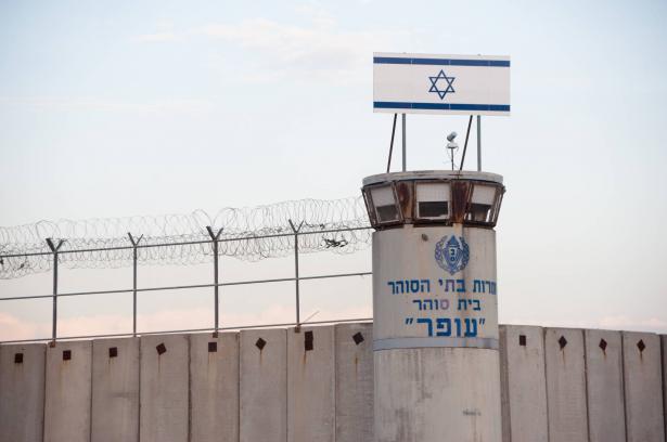 هيئة الأسرى: السجون الإسرائيلية تتجه للانفجار من جرّاء اللامبالاة بمطالب الأسرى الإداريين