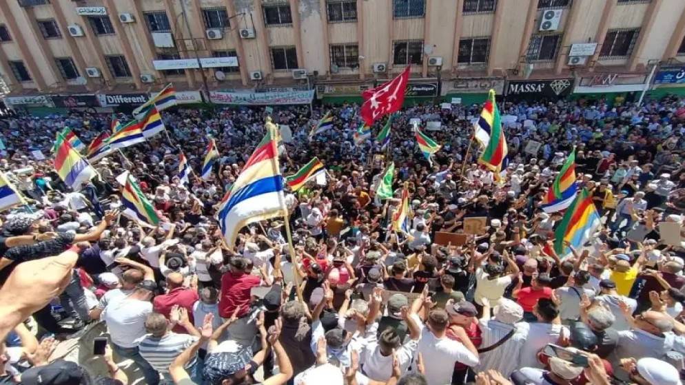 سوريا: مقاتلو عشائر عربية يسيطرون على بلدة الصَّبحة  ومظاهرة مناهضة للنظام