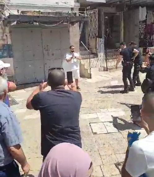 القدس: الشرطة الإسرائيلية تعتقل شابا من الشمال وتدعي العثور على سكين بحوزته