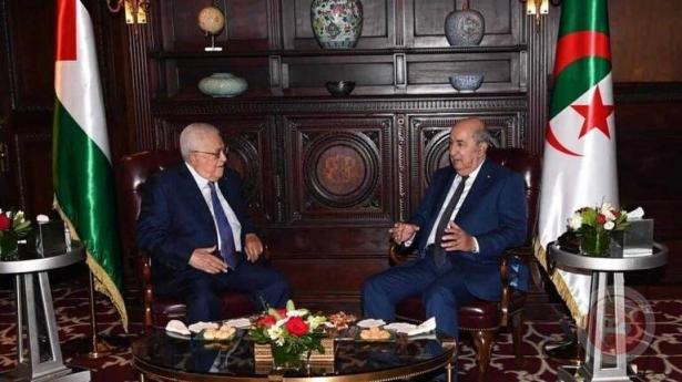 الرئيس عباس يلتقي بالرئيس الجزائري تبون