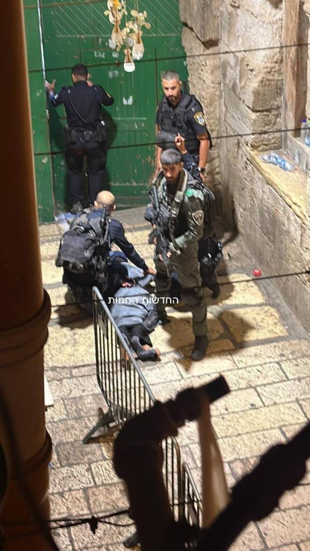 اعتقال فلسطينية بدعوى محاولتها طعن شرطي إسرائيلي في القدس