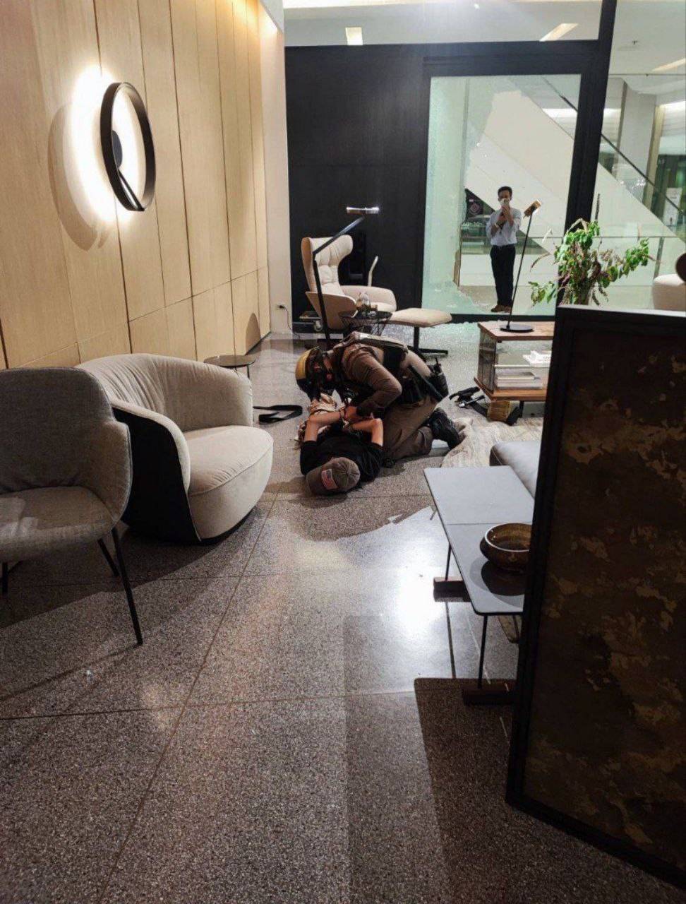 تايلاند: 3 قتلى في إطلاق النار داخل مجمع تجاري في بانكوك