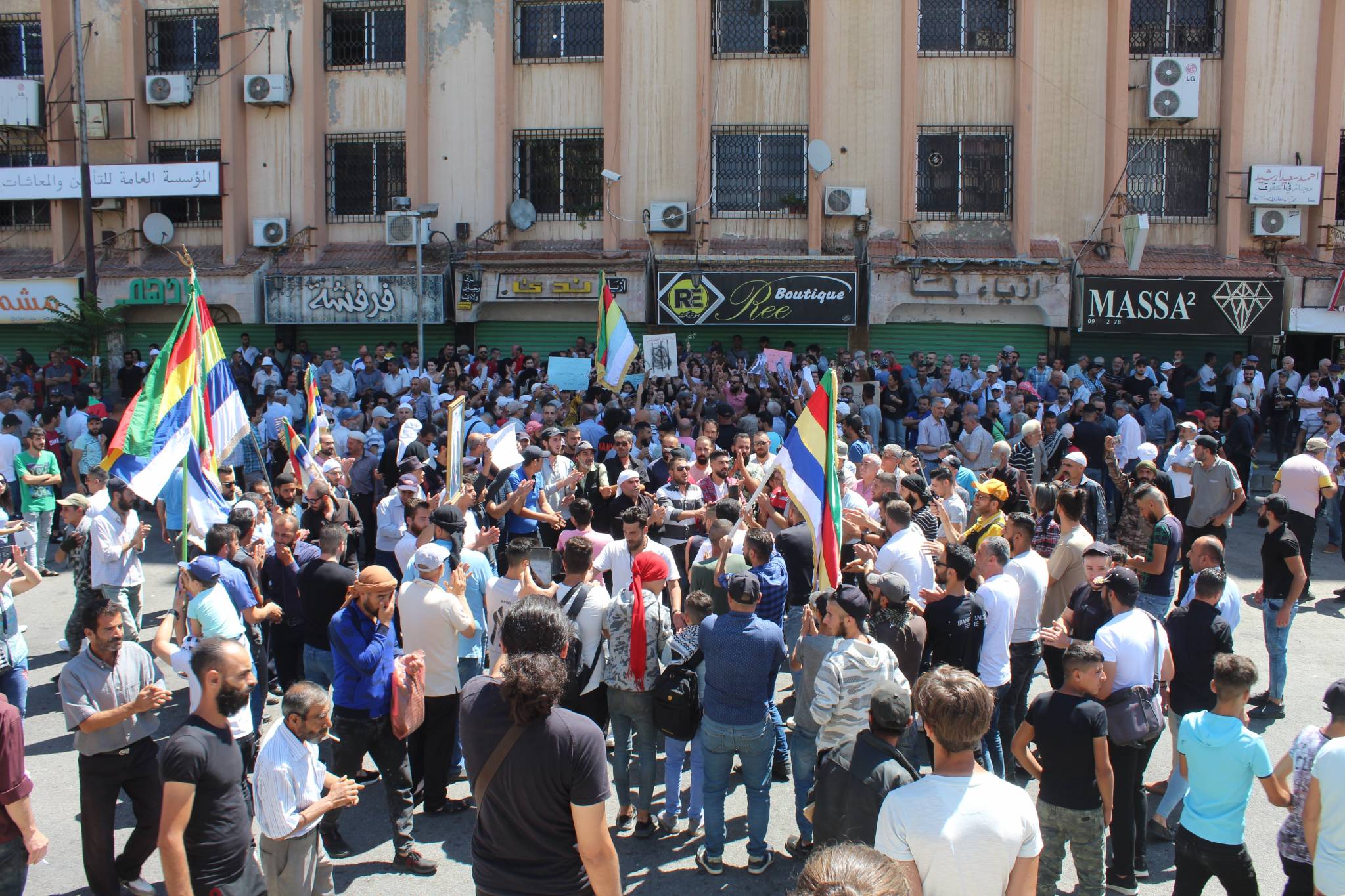 انتفاضة السويداء تدخل يومها الـ46 والنظام السوري يكثف هجماته 