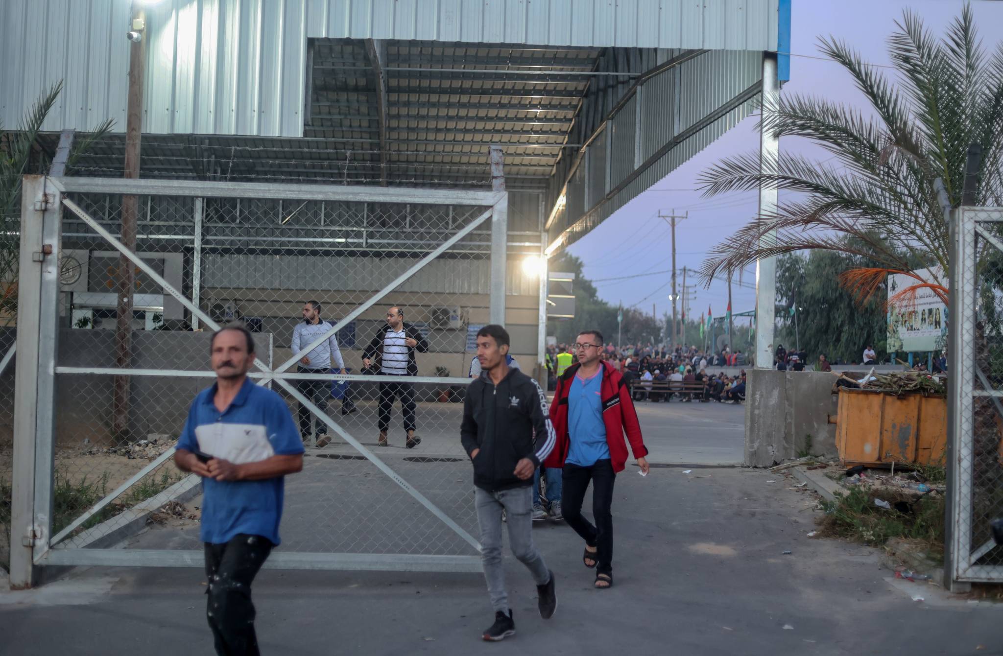 الأجهزة الامنيّة الاسرائيليّة توصّي بضرورة تقديم تسهيلات اقتصاديّة لغزة قريبًا