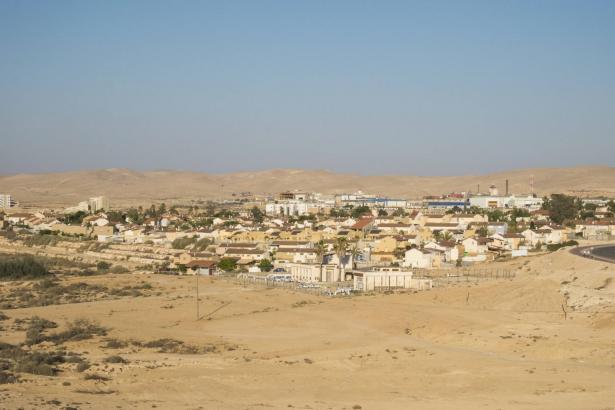 إصابات واعتقالات باقتحام  قرية عرب سبيلة بالنقب