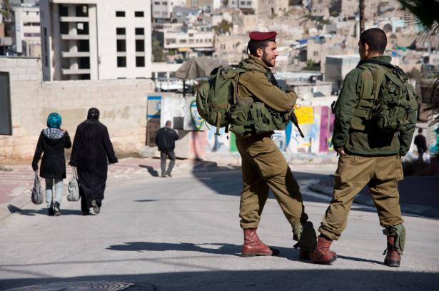 بتسيلم: إسرائيل تنفّذ عملية تهجير بالضفة الغربية