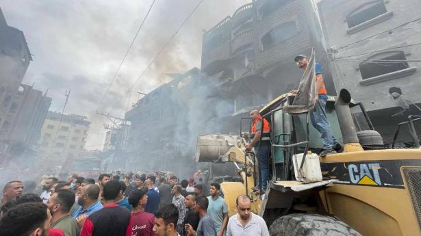 مجزرة كبيرة في مخيمي الشاطئ وجباليا تسفر عن عشرات الشهداء