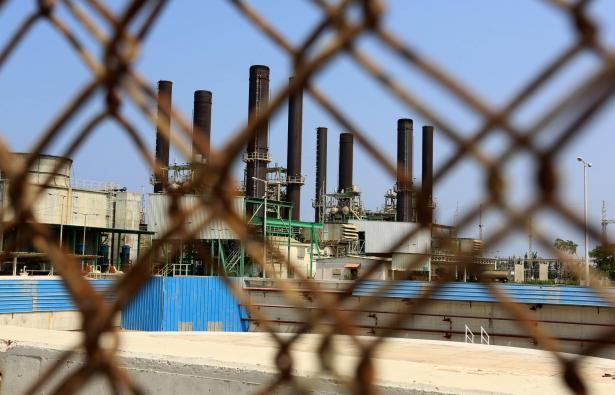 انقطاع الكهرباء عن قطاع غزة بشكل كامل| بعد توقف محطة توليد الكهرباء