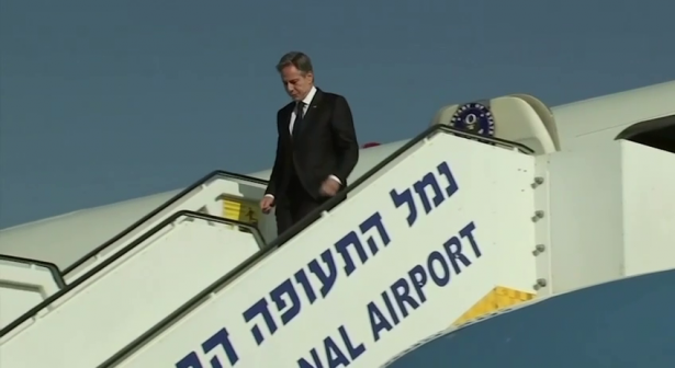 وزير الخارجية الأميركي يصل إسرائيل لبحث “وضع المدنيين الفلسطينيين” مع نتنياهو