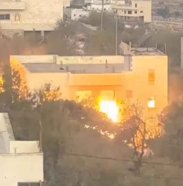 الجيش الإسرائيلي يفجر منزل القيادي في حماس صالح العاروري