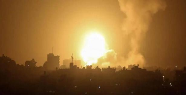 غارات إسرائيلية تستهدف محيط دمشق وتخلف خسائر مادية