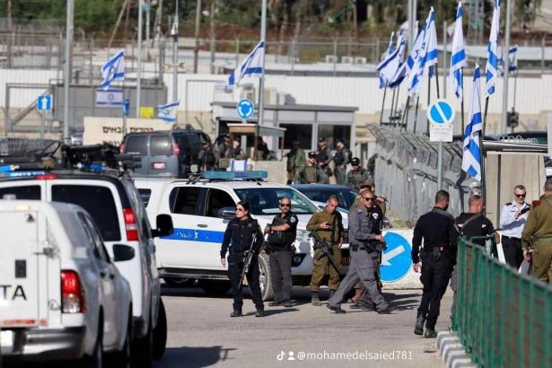 اليوم الثاني من الهدنة|  تبادل اليوم سيشمل 14 رهينة إسرائيلية مقابل 42 أسيرًا فلسطينيًا