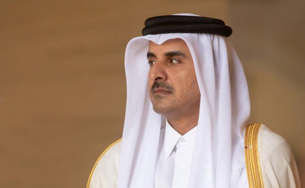 أمير قطر في الإمارات، وغدًا في القاهرة للتباحث حول الأوضاع في غزة