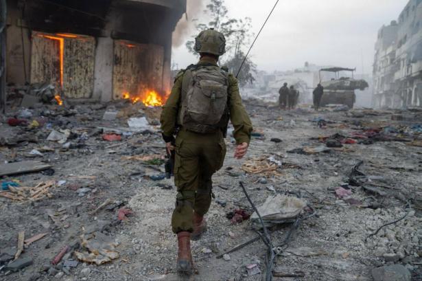 مقتل جنديين إسرائيليين في معارك جنوبي غزة ما يرفع الحصيلة الى 491