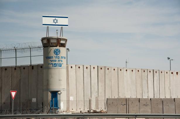 المرصد الأورومتوسطي: ندعو لتشكيل وفد دولي لزيارة السجون الإسرائيلية