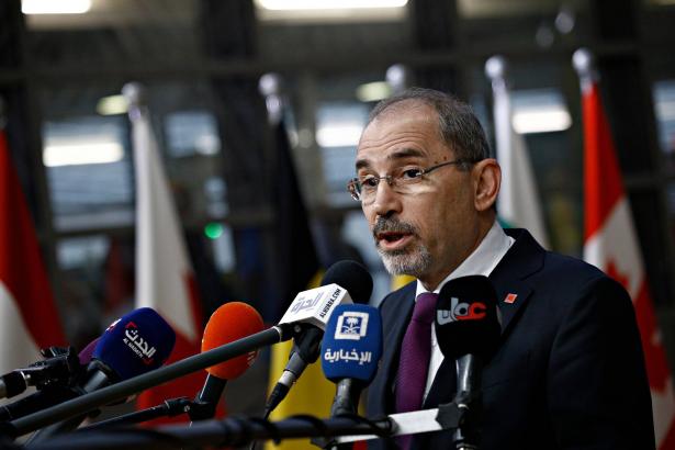وزير الخارجية الأردني يزور الدوحة لبحث وقف الحرب على غزة