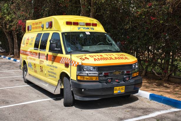 القدس: مقتل شابين شقيقين في جريمة إطلاق نار على مدخل عناتا 