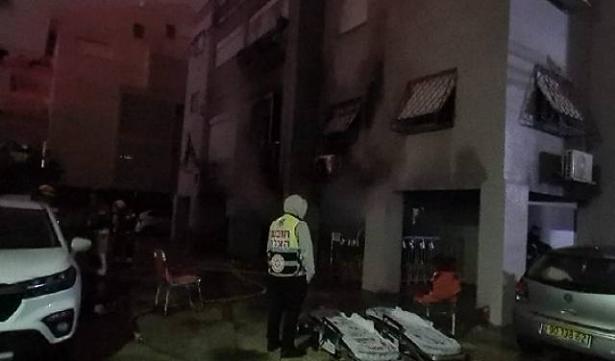 حيفا: إصابة رجل إثر اندلاع حريق داخل مبنى سكني الليلة الماضي