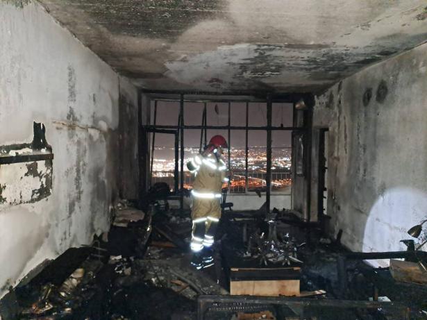 حيفا: إصابة رجل بجروح خطيرة جراء نشوب حريق بشقة سكنية