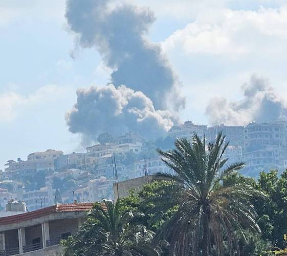 الجبهة اللبنانية |ارتقاء طفلة وإصابة عدة أشخاص بالقصف الإسرائيلي على الجنوب اللبناني