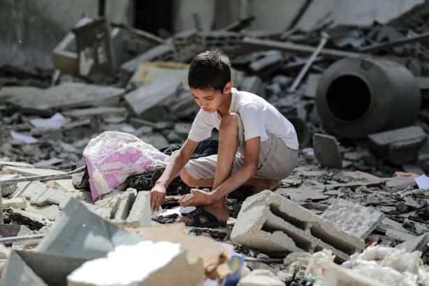 الحرب على غزة في يومها الـ109|استمرار القصف على خانيونس وسط معارك ضارية في عدة محاور