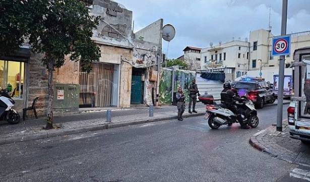 قتيل بجريمة إطلاق نار في يافا وإصابة شاب من الرامة بانفجار سيارة في كرمئيل