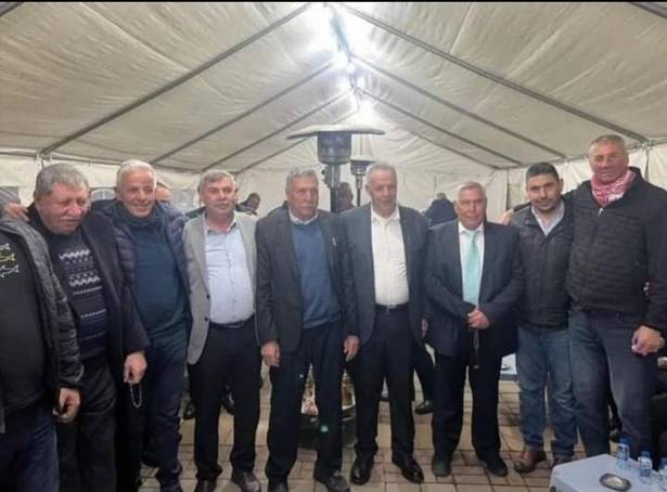 المرشحان للرئاسة في المشهد يعلنان عن التناوب في إدارة المجلس المحلي