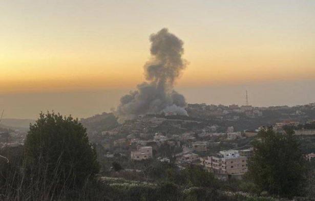 تطورات الجبهة الشمالية| حزب الله يصيب يستهدف مبنى في أفيفيم وإسرائيل ترد