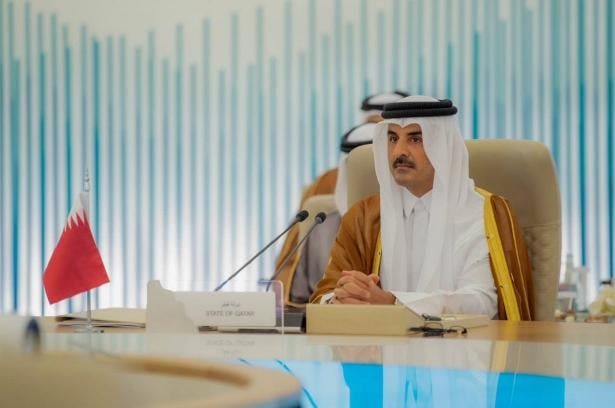 أمير قطر وولي العهد السعودي يبحثان التطورات الإقليمية والدولية في اتصال هاتفي