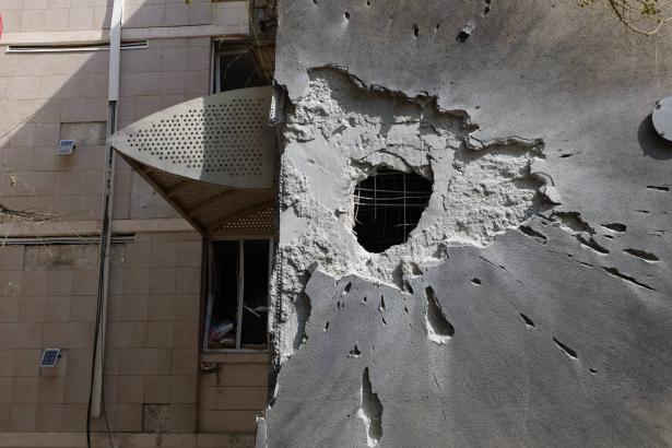 اعتراض 4 صواريخ في سماء سديروت بغلاف غزة