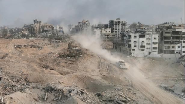 الحرب على غزة لليوم ال190| اشتباكات في النصيرات وقصف على دير البلح ومخيم الشاطئ