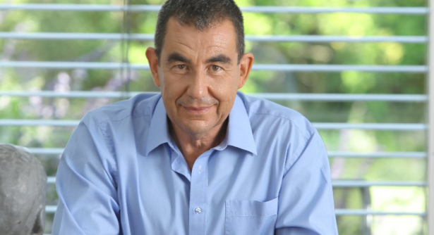 الصحافي آري شافيط: الخطر الذي تعيشه إسرائيل من الداخل ومن الخارج كبير جدا