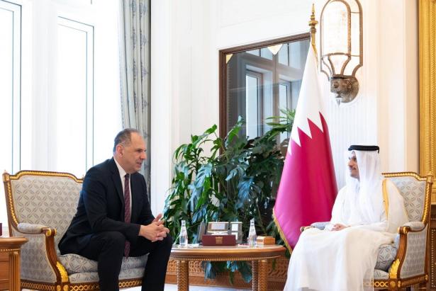 قطر واليونان: يجب خفض التصعيد بالمنطقة وإنهاء الحرب على غزة