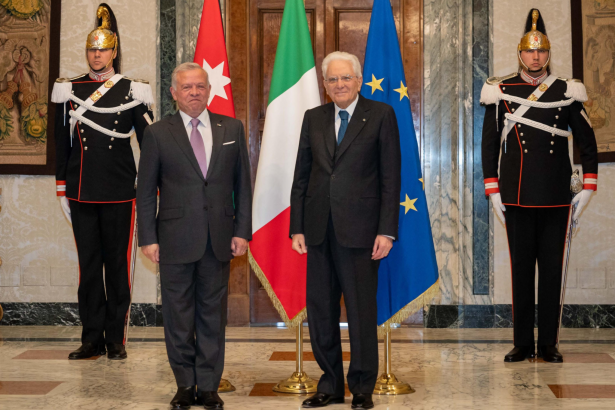 العاهل الأردني يؤكد للرئيس الإيطالي ضرورة وقف 