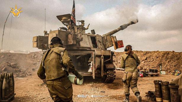 اشتباكات عنيفة بين الجيش الإسرائيلي والمقاومة الفلسطينية في غلاف غزة