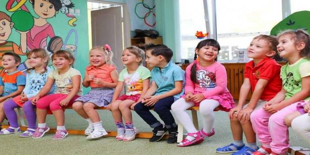 مسرح دمى الماريونيت.. كيف ترسم البسمة باستخدام مخلفات الحرب؟