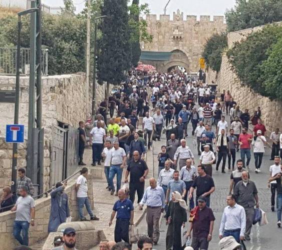 دائرة الأوقاف الإسلامية: 45 ألف مصل يؤدون صلاة الجمعة في المسجد الأقصى